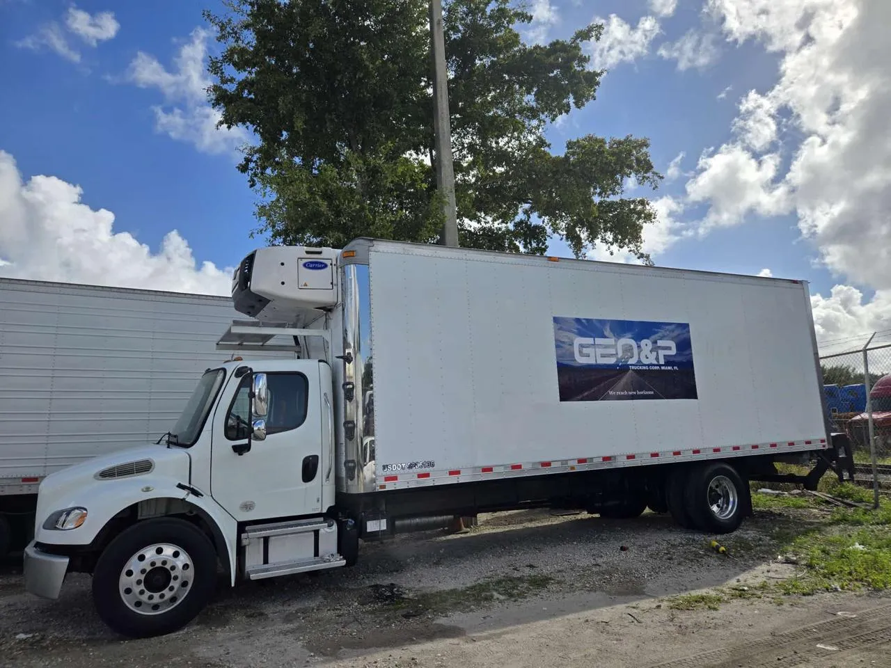 26-ft trucks